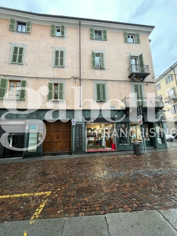 Foto 1 di 24 - Appartamento in vendita a Biella
