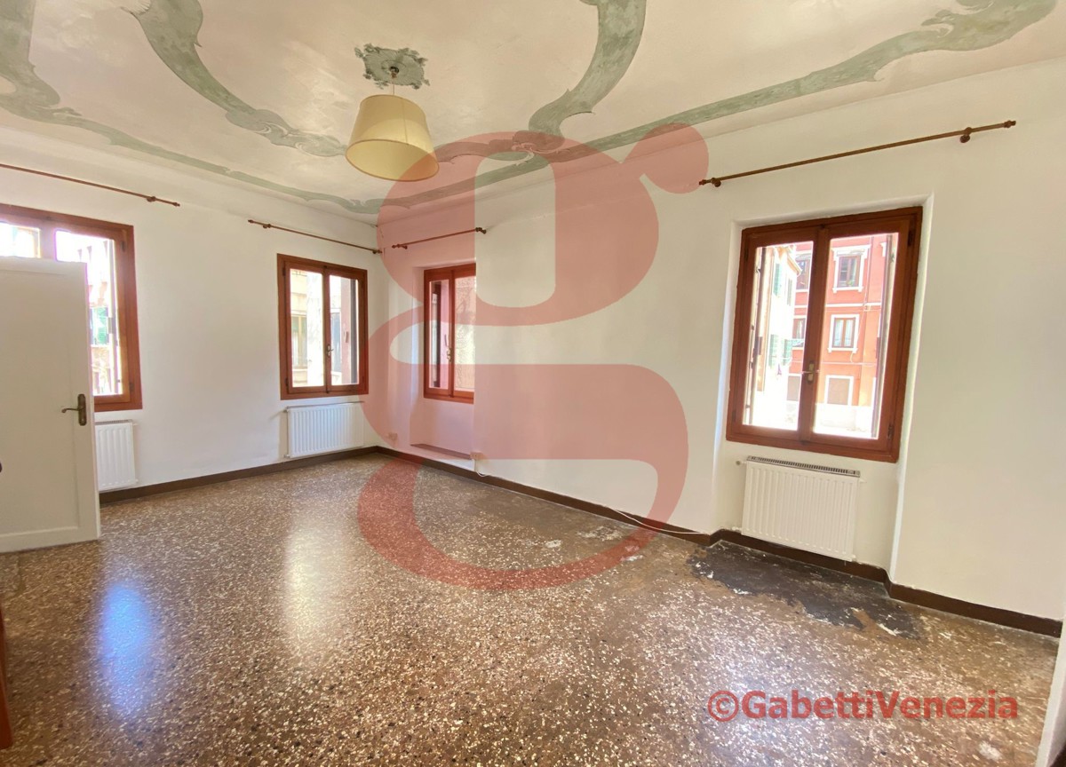 Foto 2 di 11 - Appartamento in vendita a Venezia