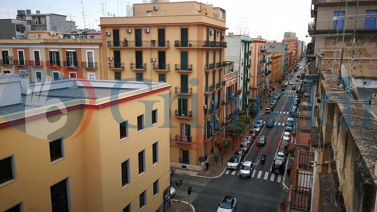 Foto 3 di 22 - Appartamento in vendita a Taranto