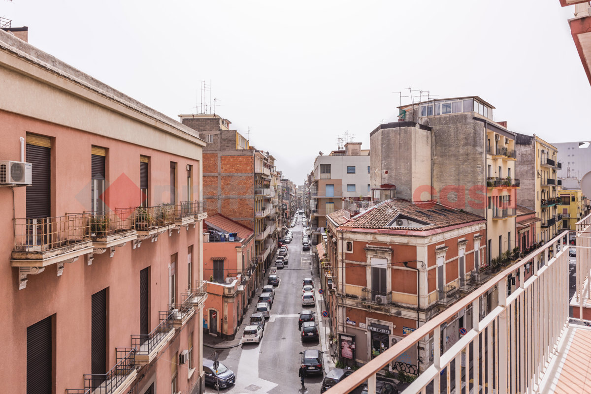 Foto 18 di 23 - Appartamento in vendita a Catania