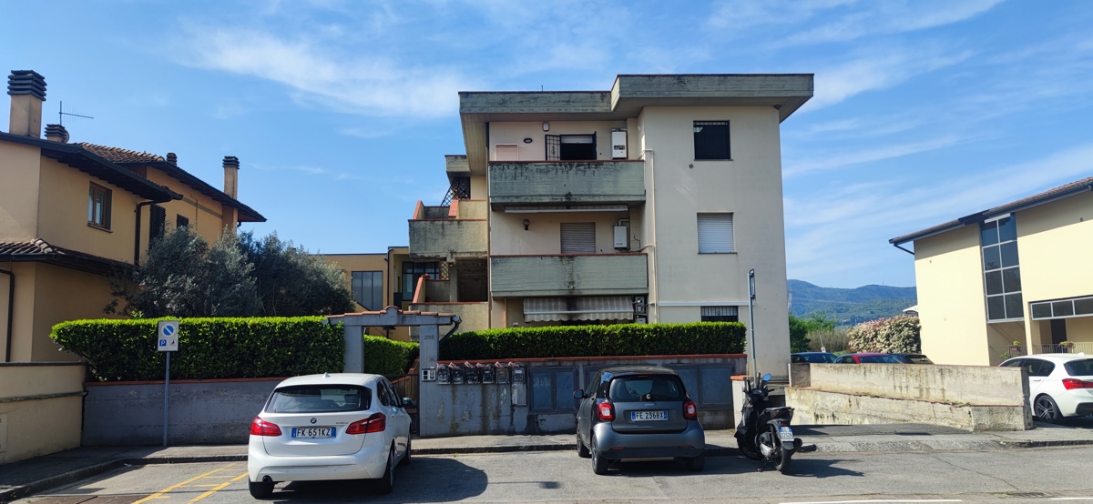 Foto 11 di 29 - Appartamento in vendita a Prato
