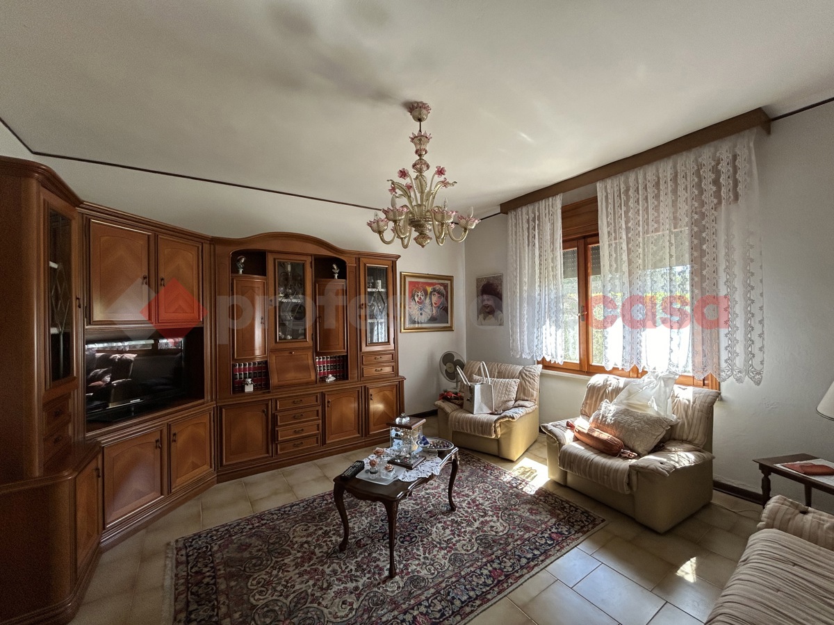 Foto 4 di 11 - Villa a schiera in vendita a Legnago