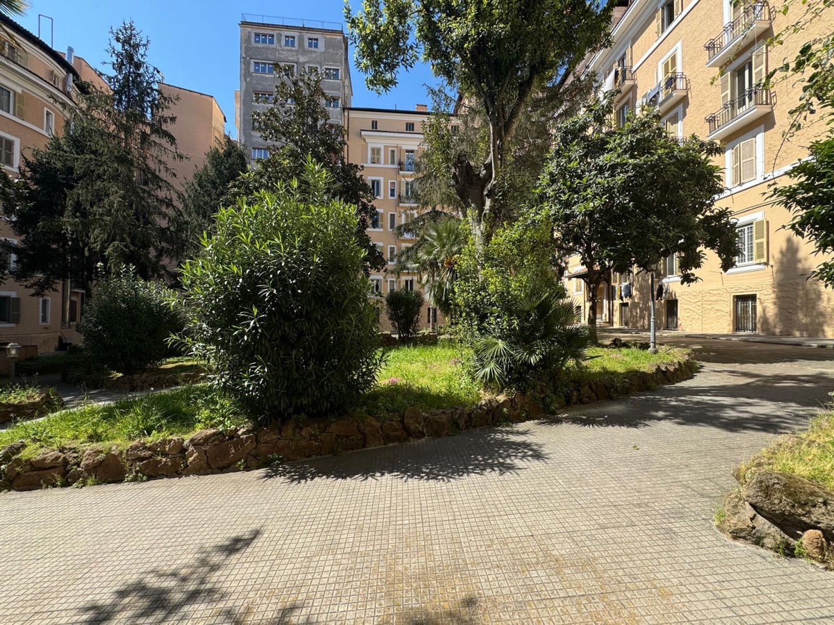 Foto 15 di 16 - Appartamento in vendita a Roma