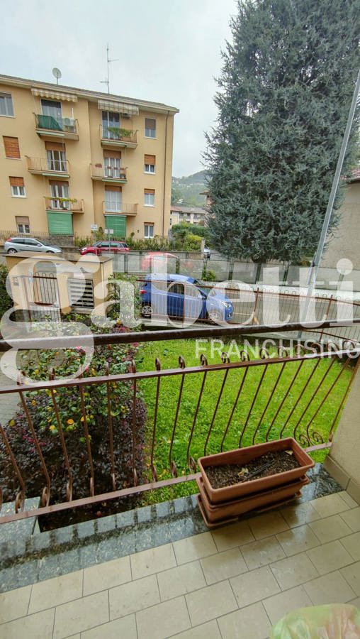 Foto 17 di 32 - Appartamento in vendita a Biella