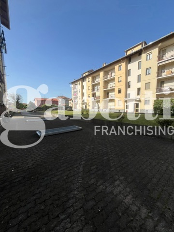 Foto 11 di 32 - Appartamento in vendita a Biella