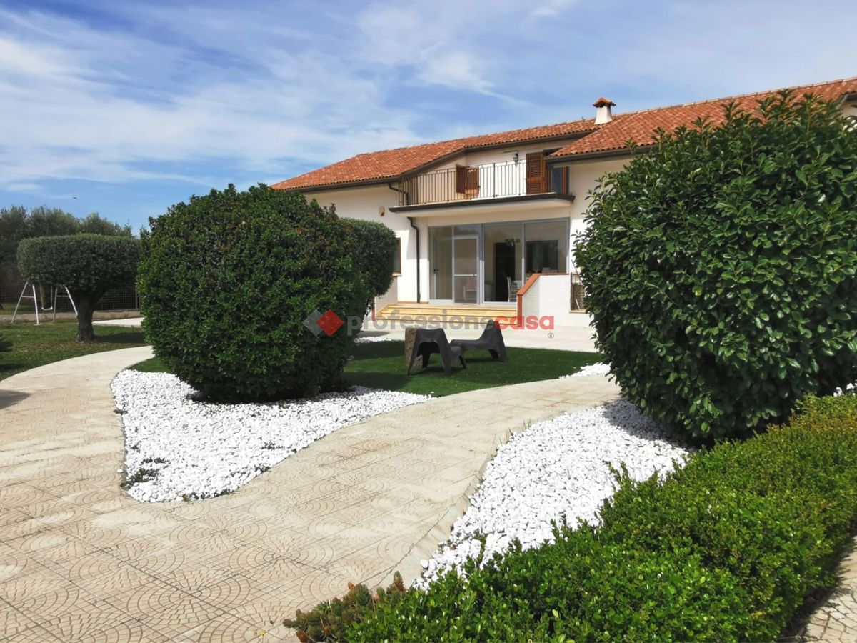 Foto 2 di 22 - Villa in vendita a Foggia