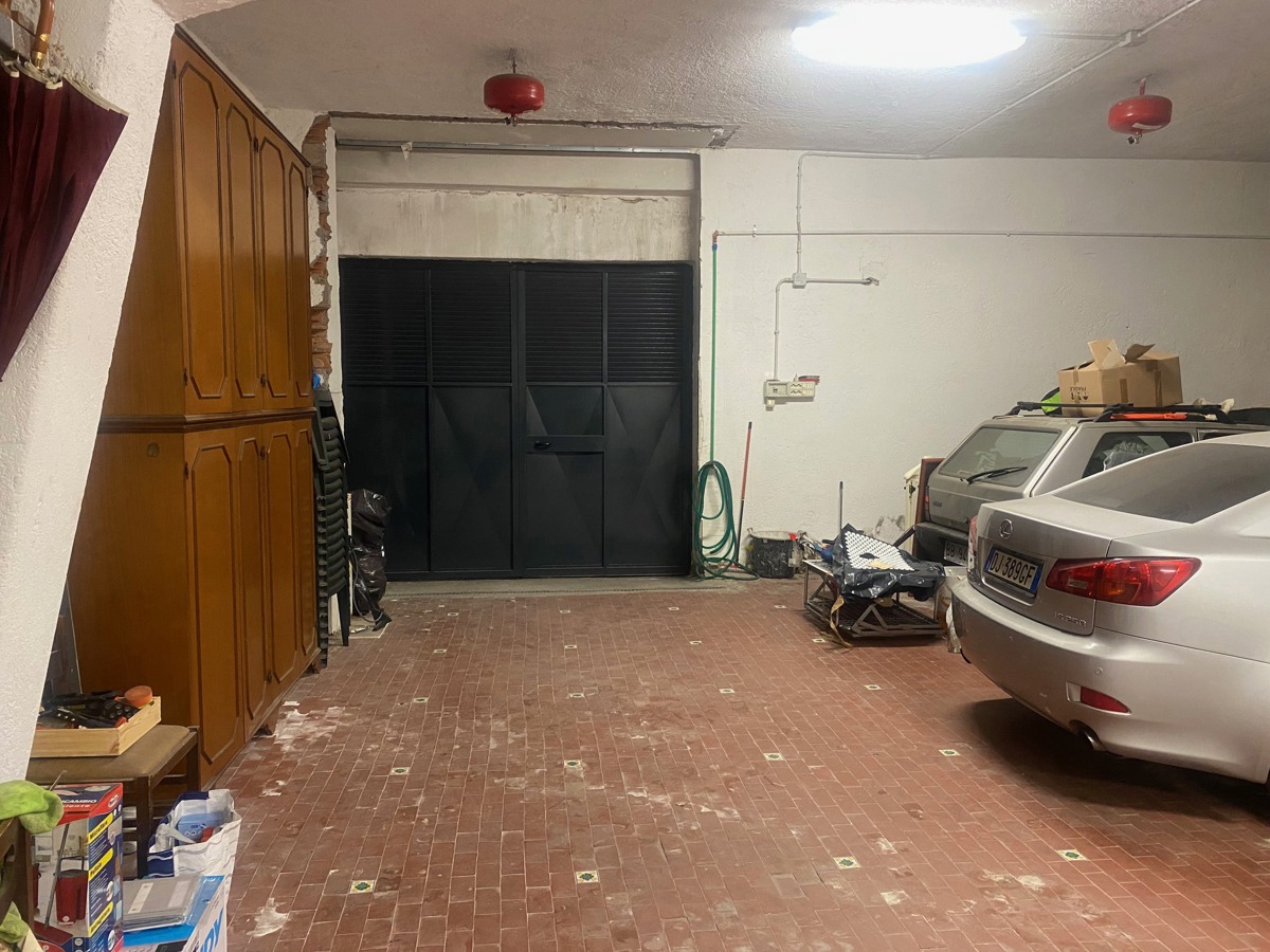 Foto 3 di 16 - Garage in vendita a Roma