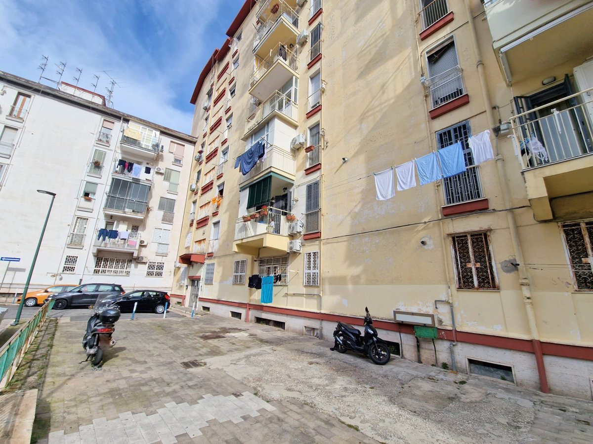 Foto 13 di 13 - Appartamento in vendita a Napoli