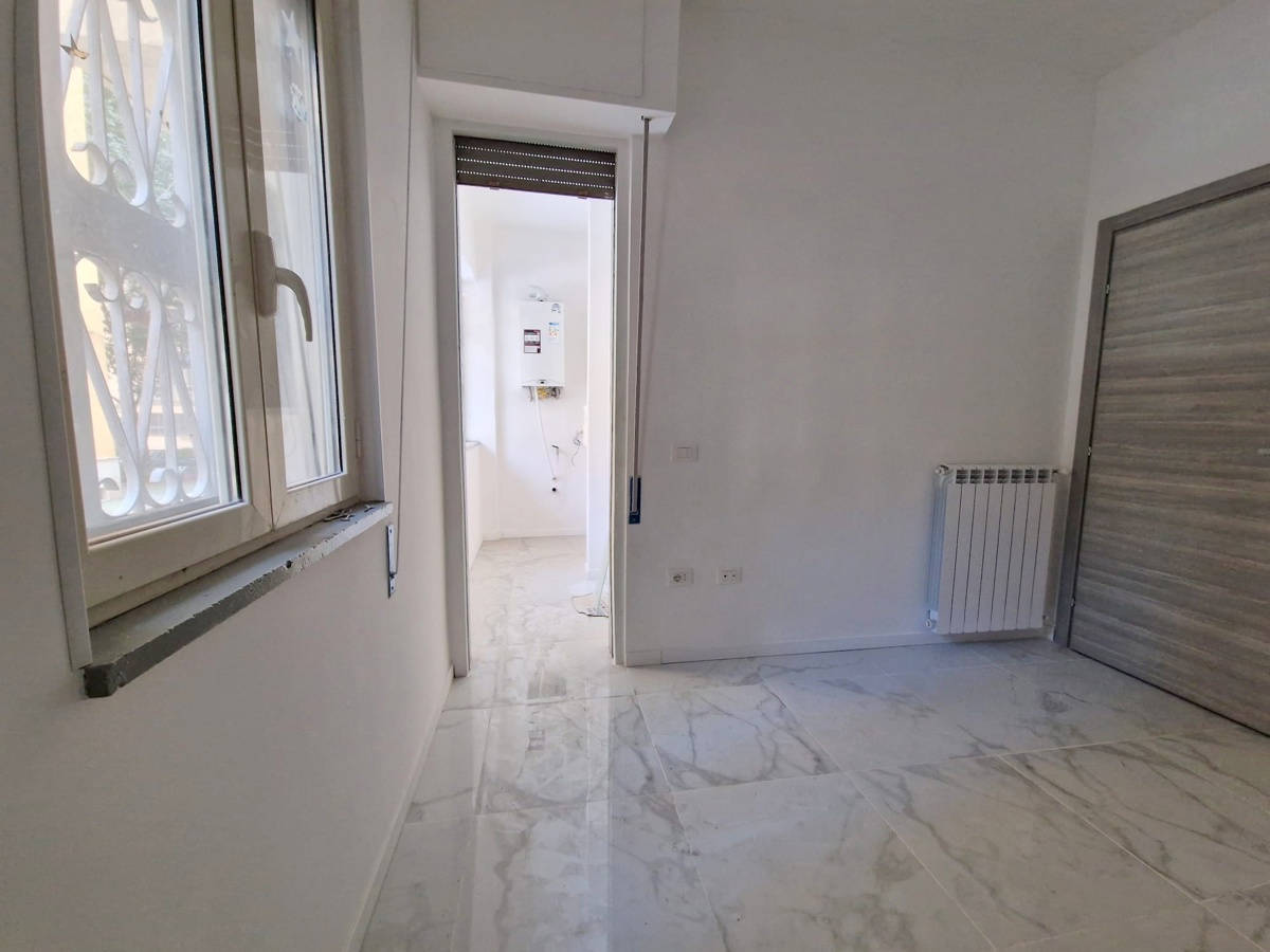 Foto 4 di 13 - Appartamento in vendita a Napoli
