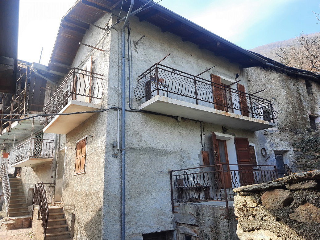 Casa indipendente in vendita a Chiomonte (TO)