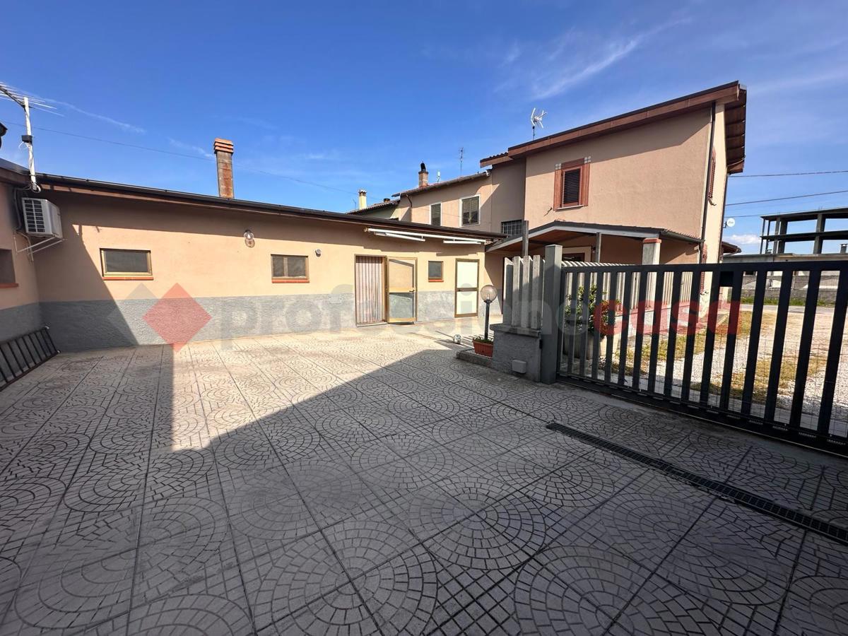 Foto 20 di 22 - Casa indipendente in vendita a Avezzano