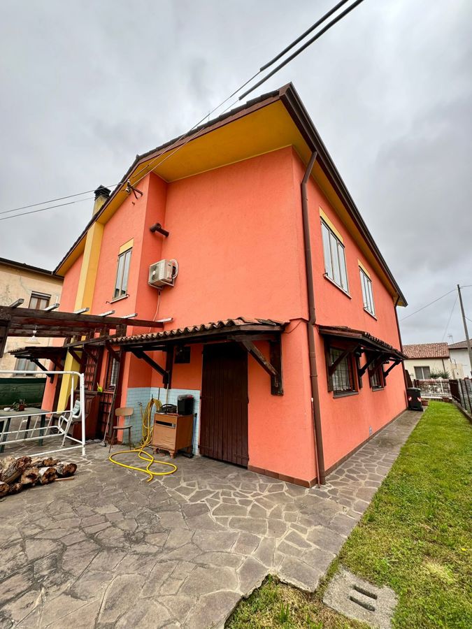 Foto 3 di 39 - Casa indipendente in vendita a Ponte San Nicol