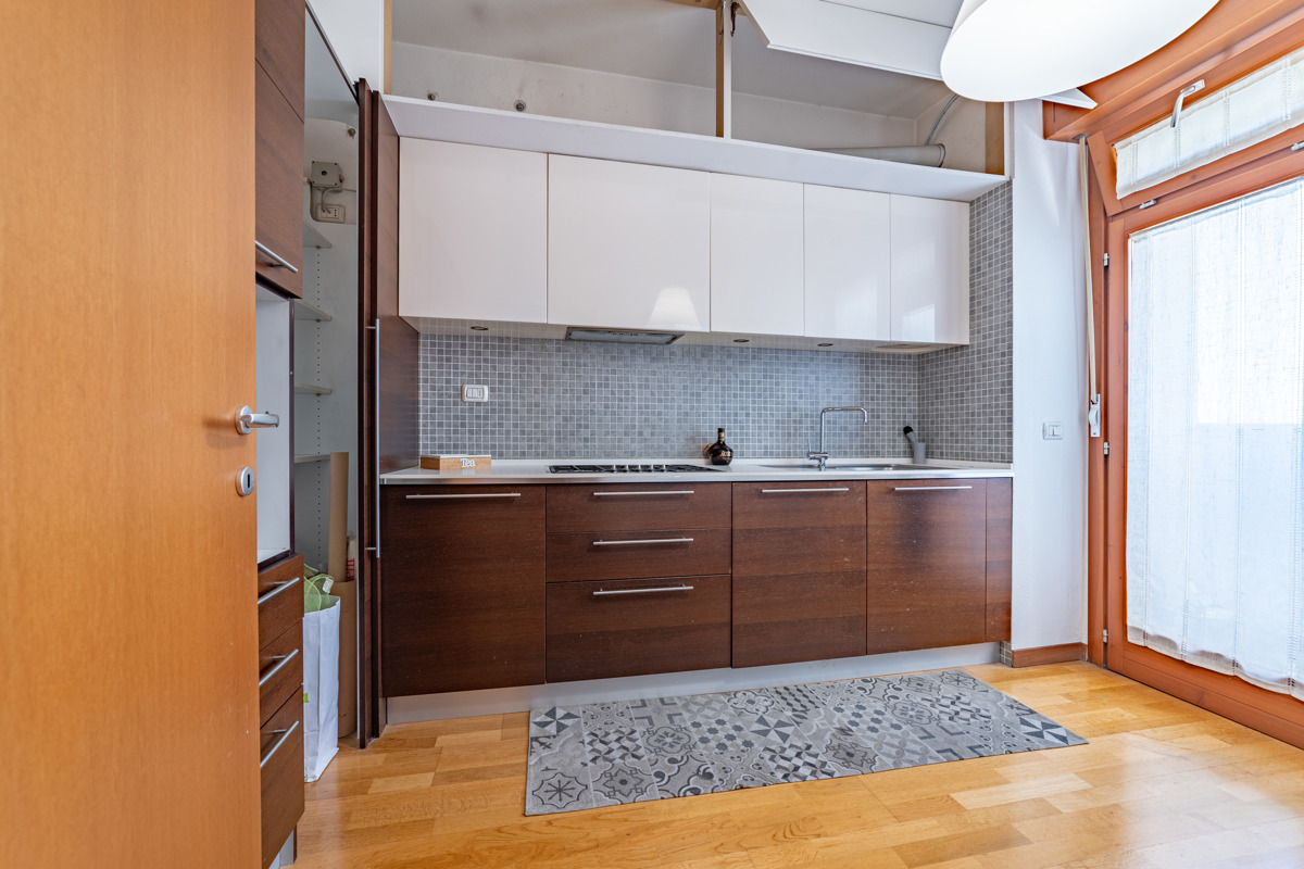 Foto 5 di 36 - Appartamento in vendita a Milano
