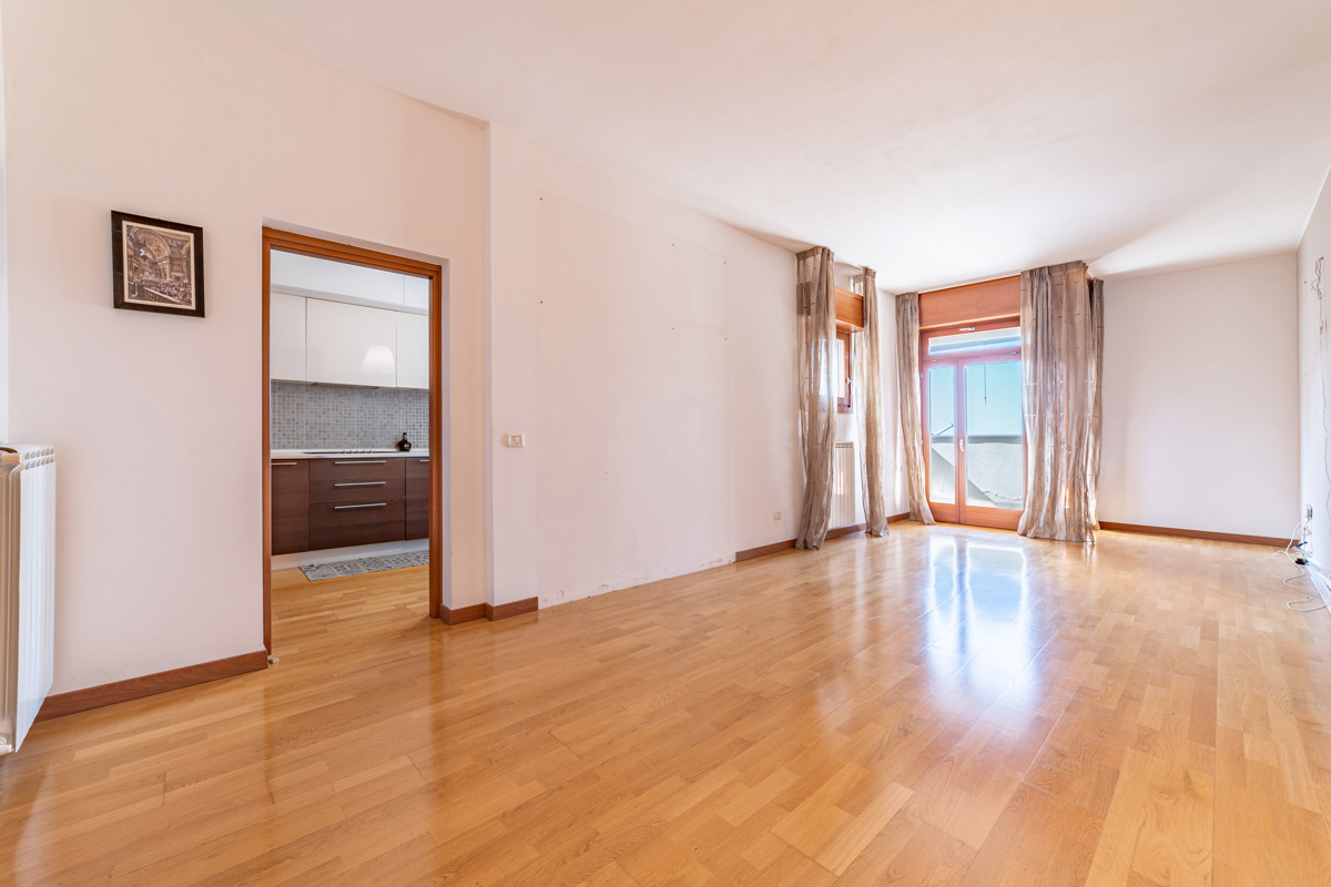 Foto 2 di 36 - Appartamento in vendita a Milano