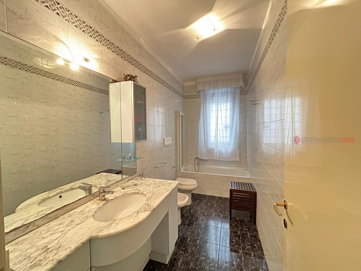Foto 14 di 17 - Appartamento in vendita a Bari