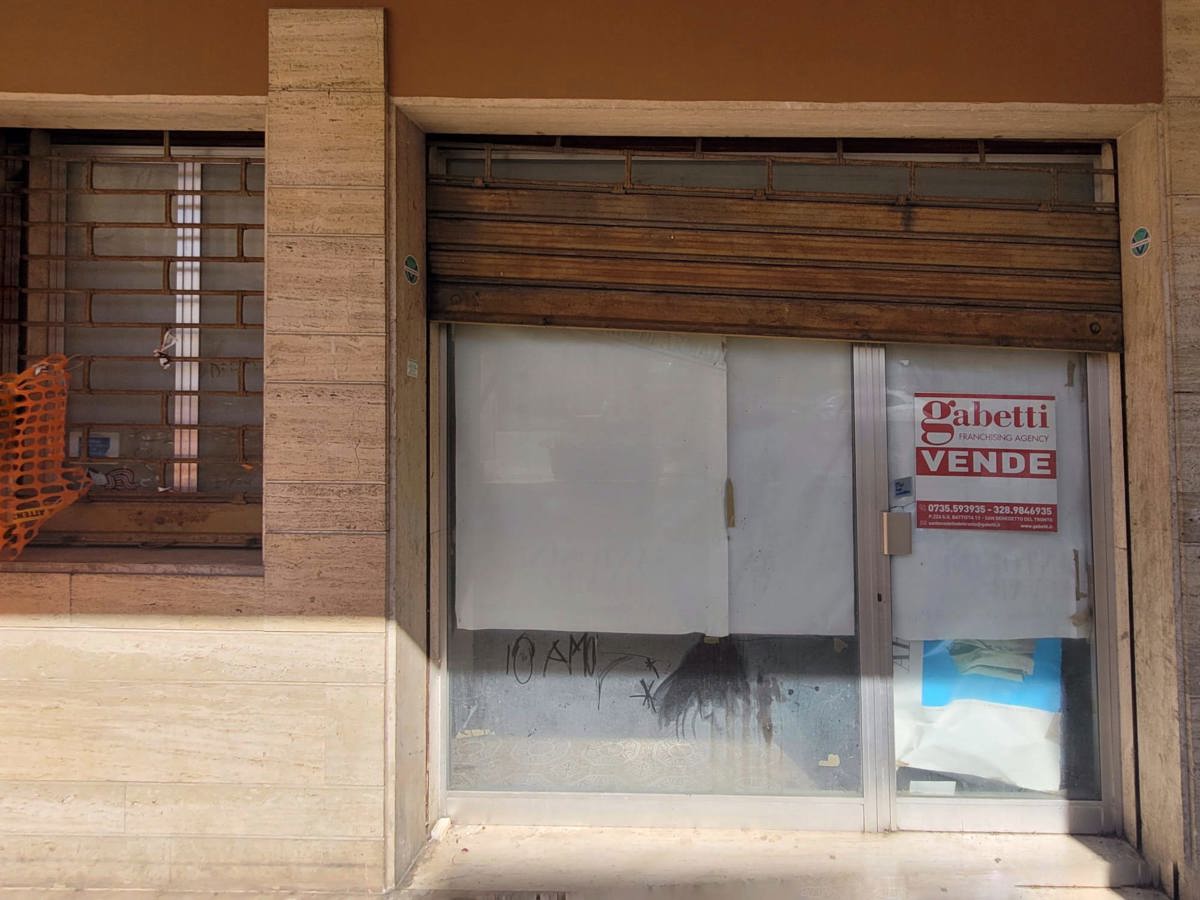 Negozio in vendita a Ascoli Piceno (AP)