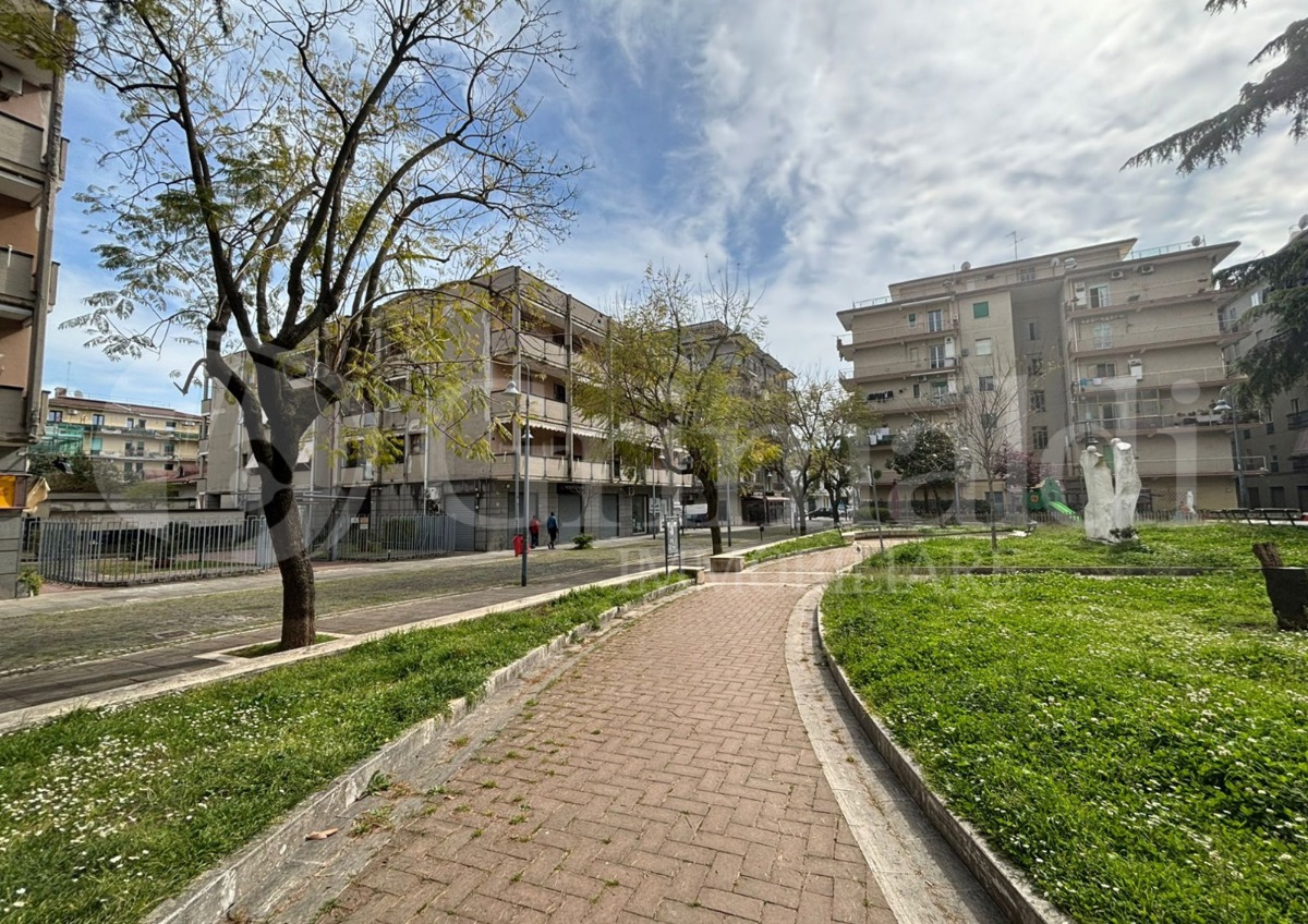 Foto 24 di 28 - Appartamento in vendita a Pontecagnano Faiano
