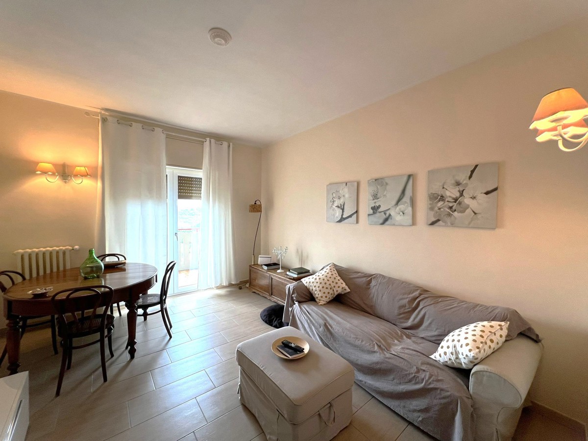 Foto 2 di 28 - Appartamento in vendita a Bari