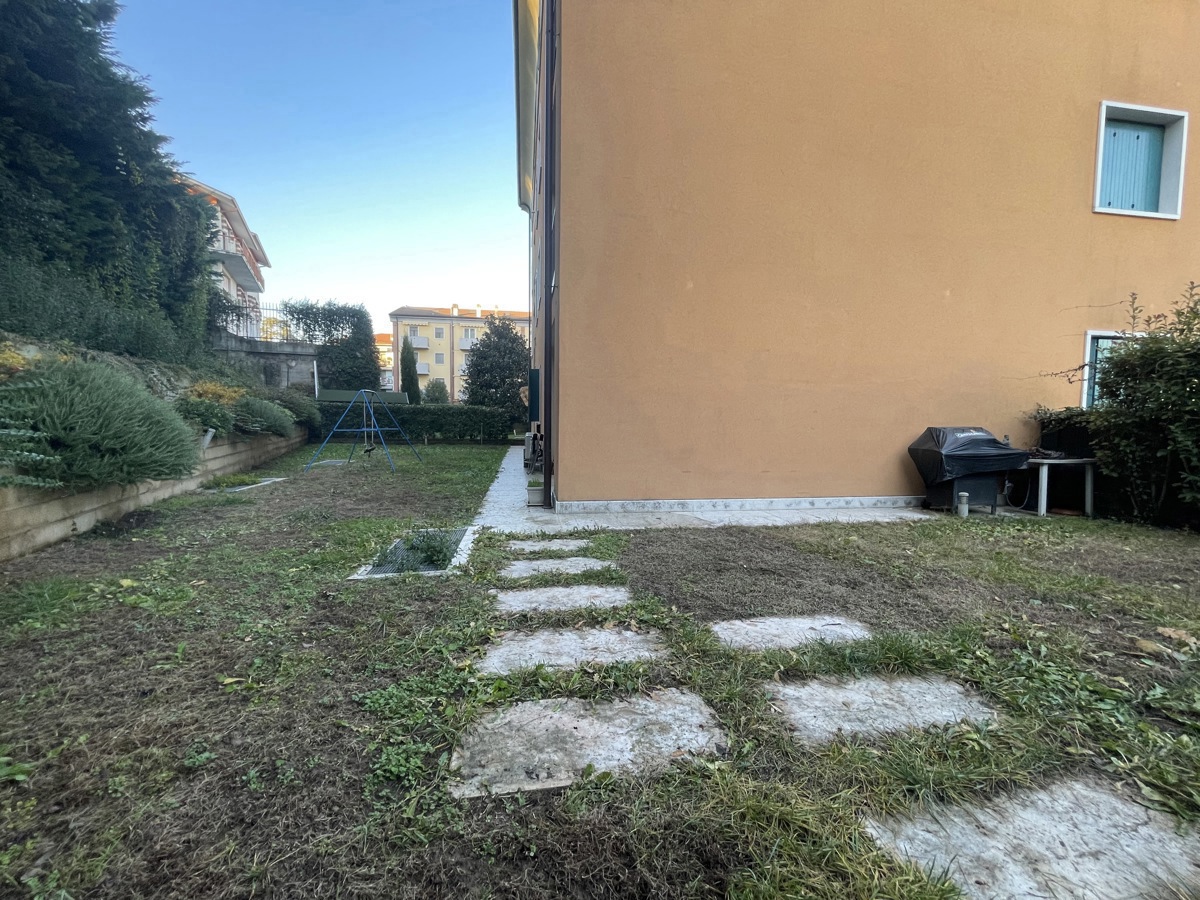 Foto 12 di 15 - Appartamento in vendita a Verona
