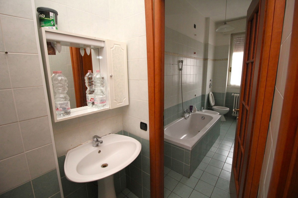 Foto 14 di 22 - Appartamento in vendita a Legnano