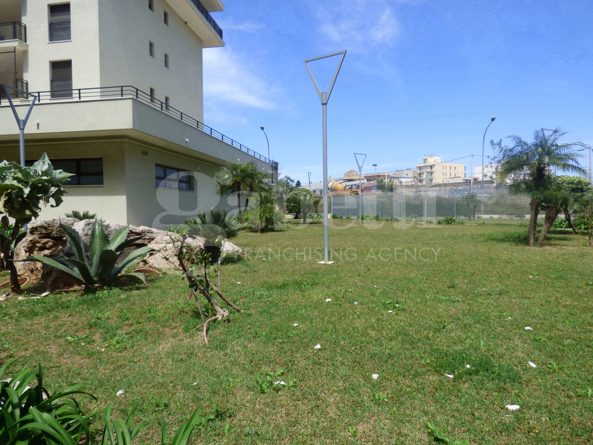 Foto 35 di 36 - Appartamento in vendita a Palermo
