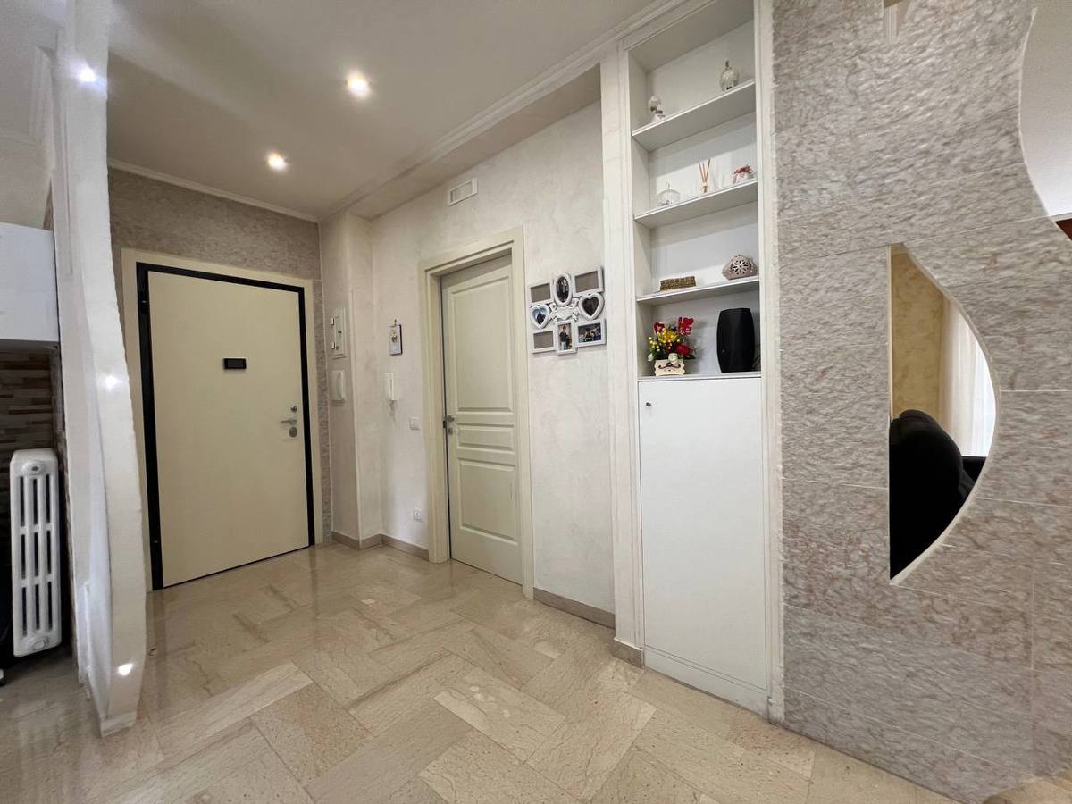 Foto 11 di 37 - Appartamento in vendita a Taranto