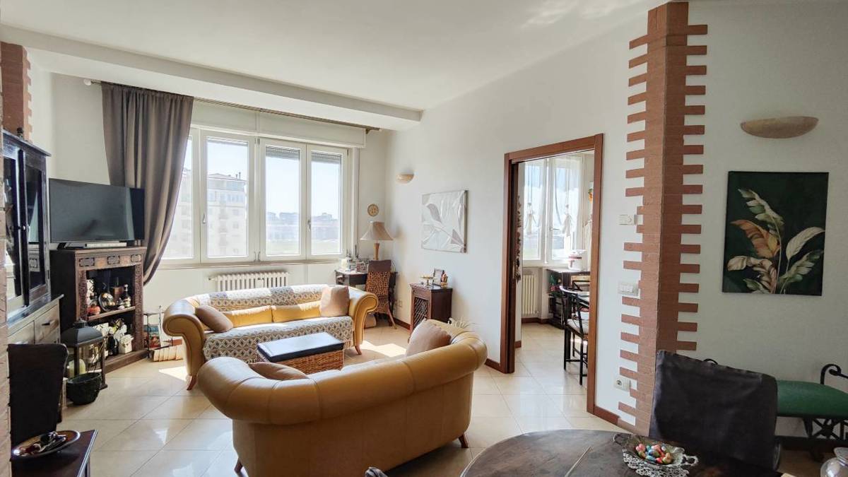 Foto 5 di 36 - Appartamento in vendita a Piacenza