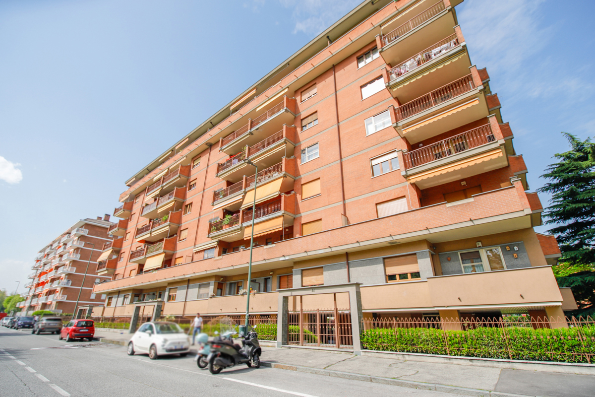 Foto 2 di 39 - Appartamento in vendita a Torino