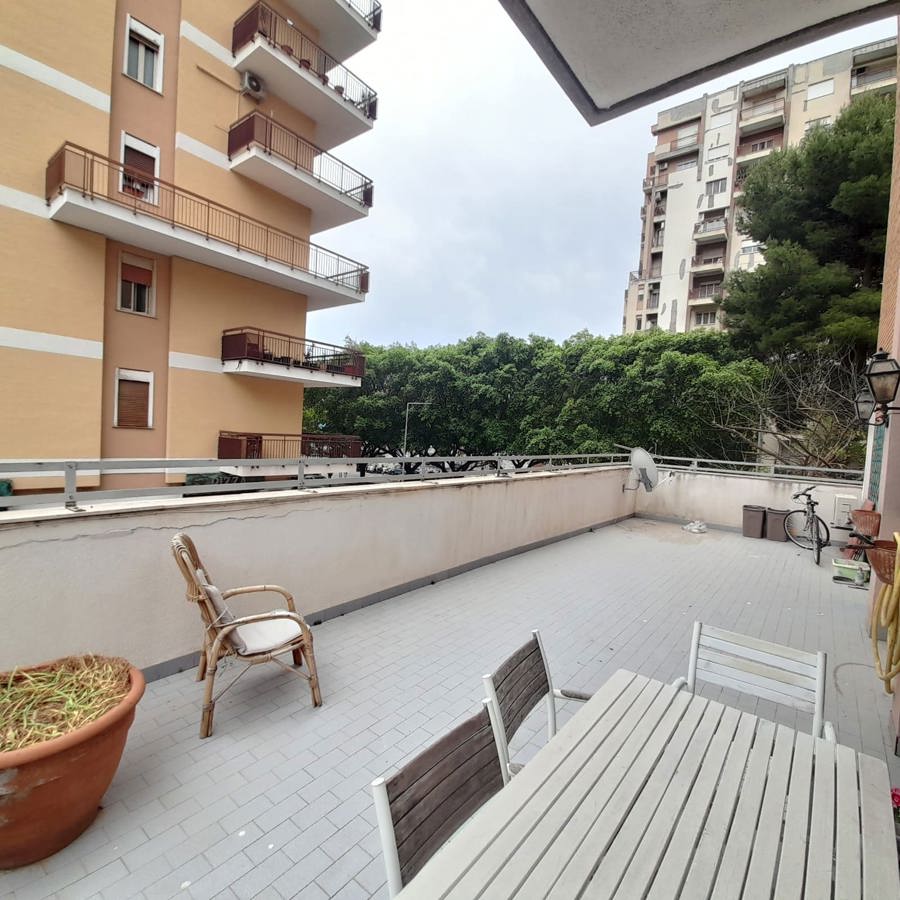 Foto 17 di 18 - Appartamento in vendita a Palermo