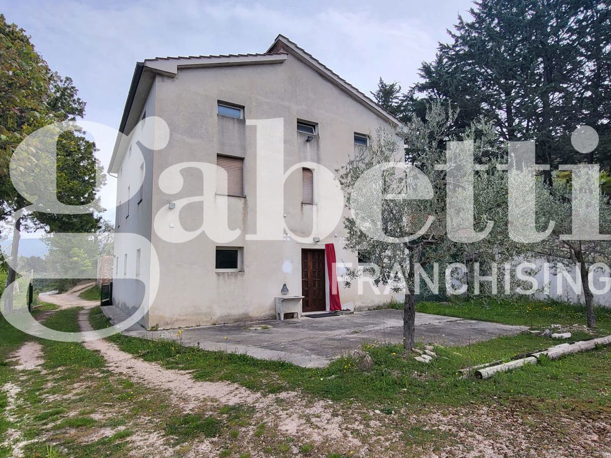 Foto 2 di 28 - Casa indipendente in vendita a Foligno