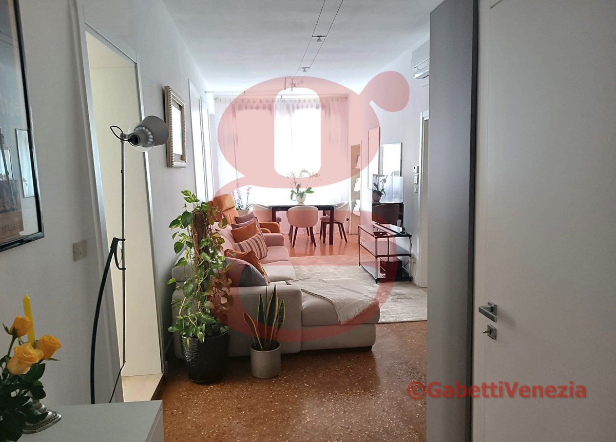 Foto 2 di 10 - Appartamento in vendita a Venezia