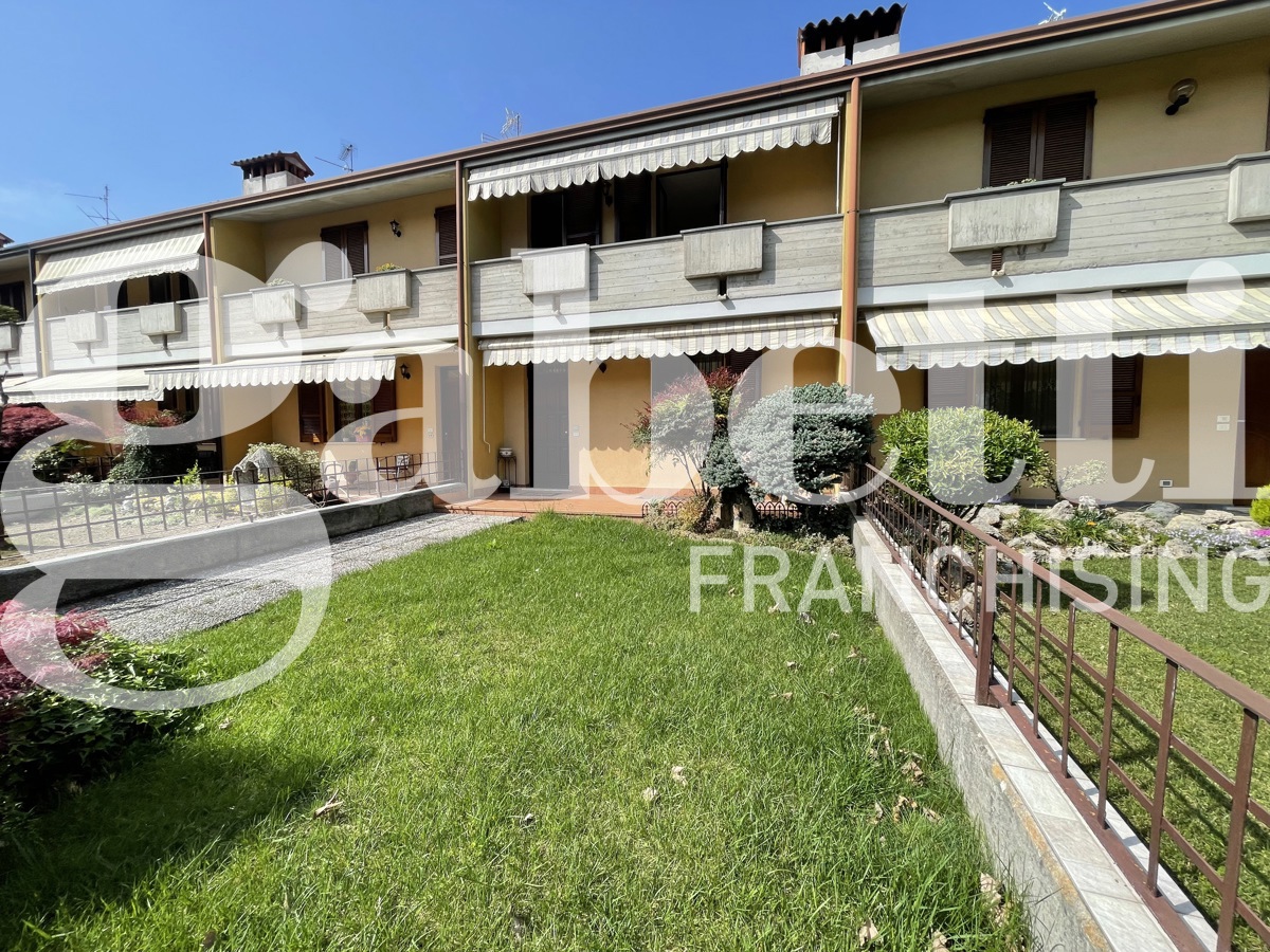 Foto 3 di 41 - Villa a schiera in vendita a Chiari
