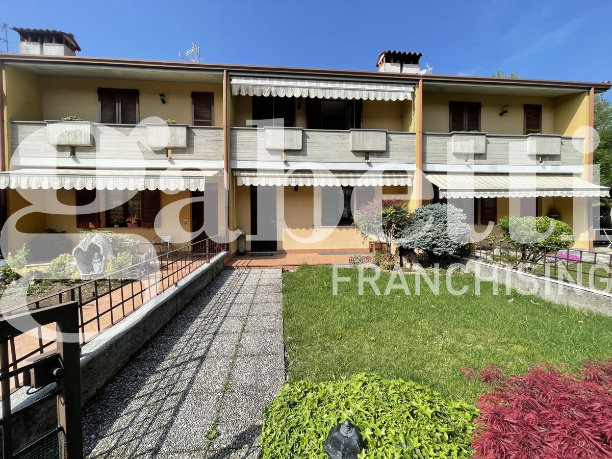 Foto 4 di 41 - Villa a schiera in vendita a Chiari