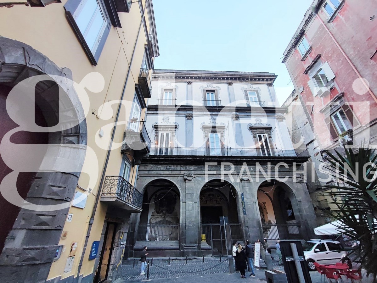 Foto 3 di 19 - Appartamento in vendita a Napoli