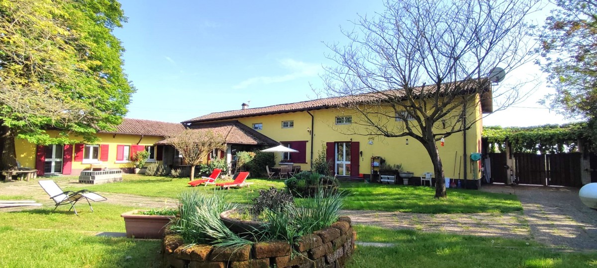 Casa indipendente in vendita a Lardirago (PV)