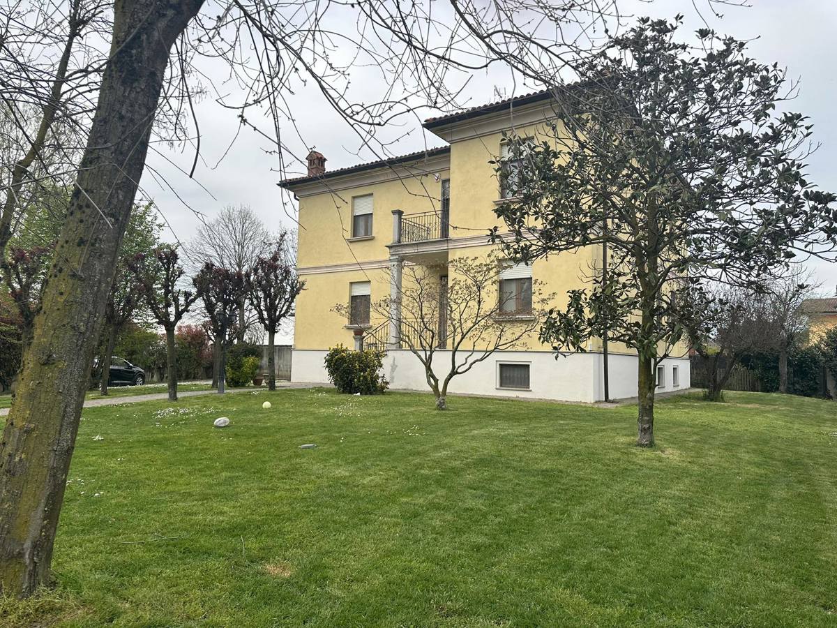 Villa in vendita a Filighera (PV)