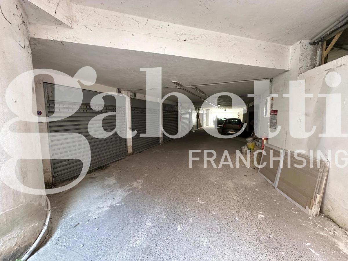 Foto 5 di 6 - Garage in vendita a Nocera Inferiore