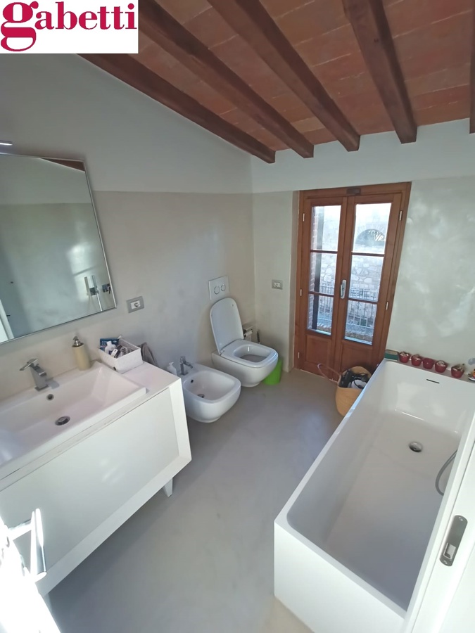 Foto 18 di 24 - Appartamento in vendita a Castelnuovo Berardenga