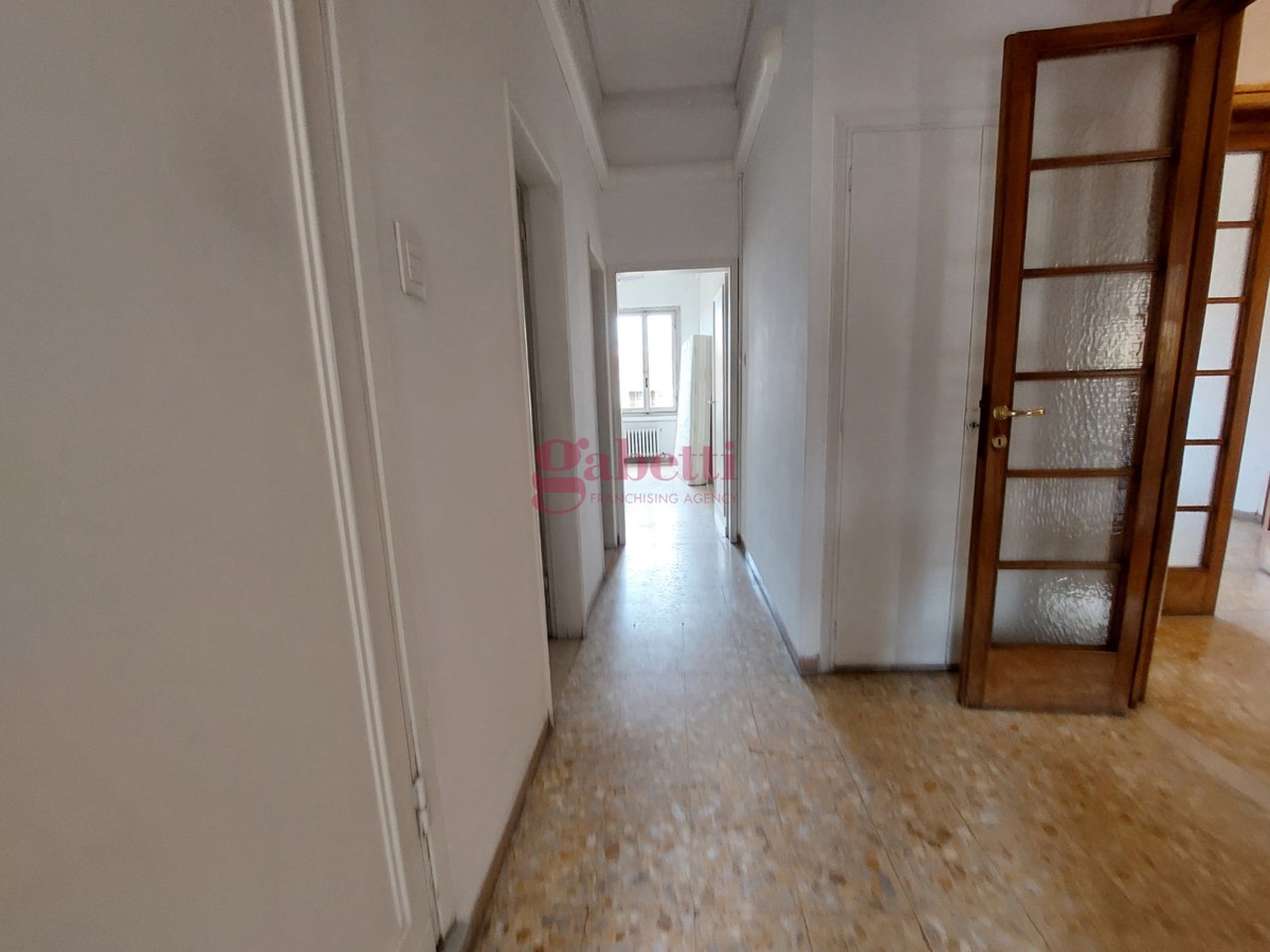 Foto 23 di 51 - Appartamento in vendita a Firenze