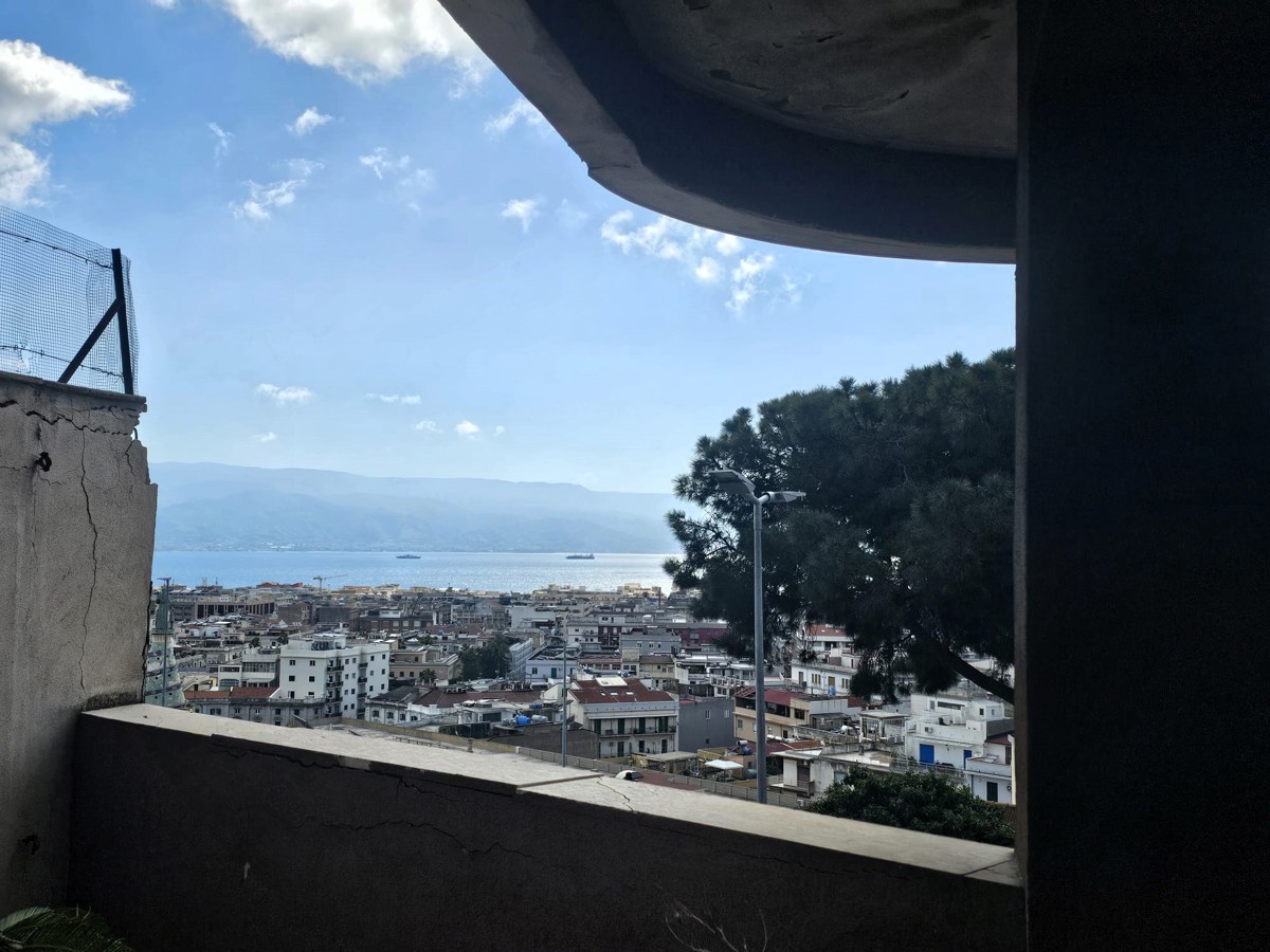Foto 21 di 24 - Appartamento in vendita a Messina