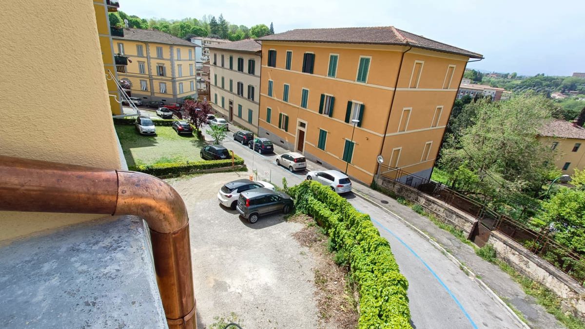 Foto 33 di 34 - Appartamento in vendita a Siena