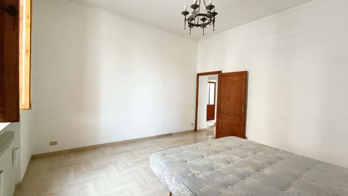 Foto 8 di 34 - Appartamento in vendita a Siena