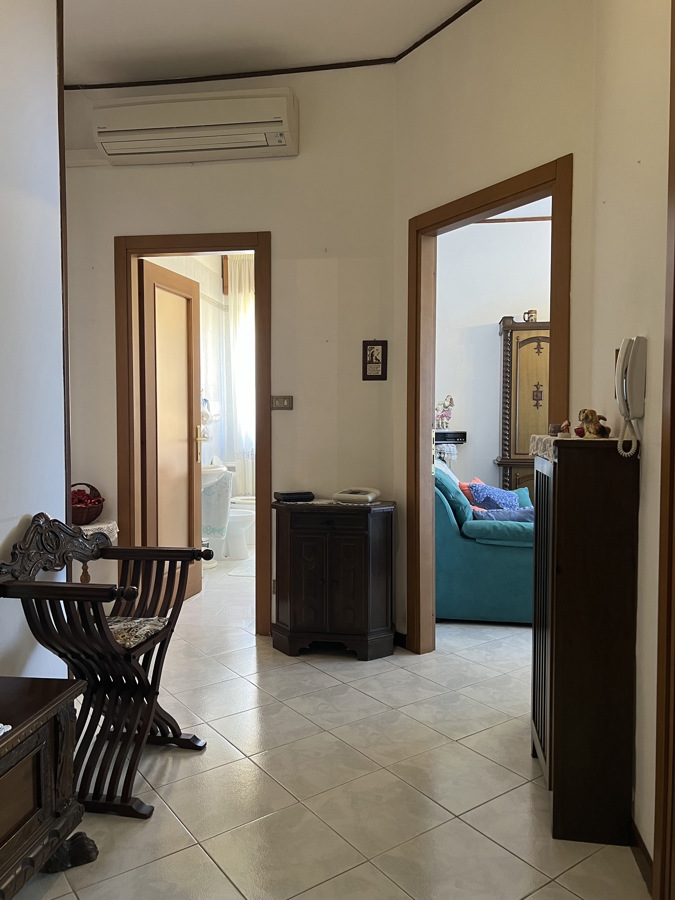Foto 1 di 24 - Appartamento in vendita a Verona