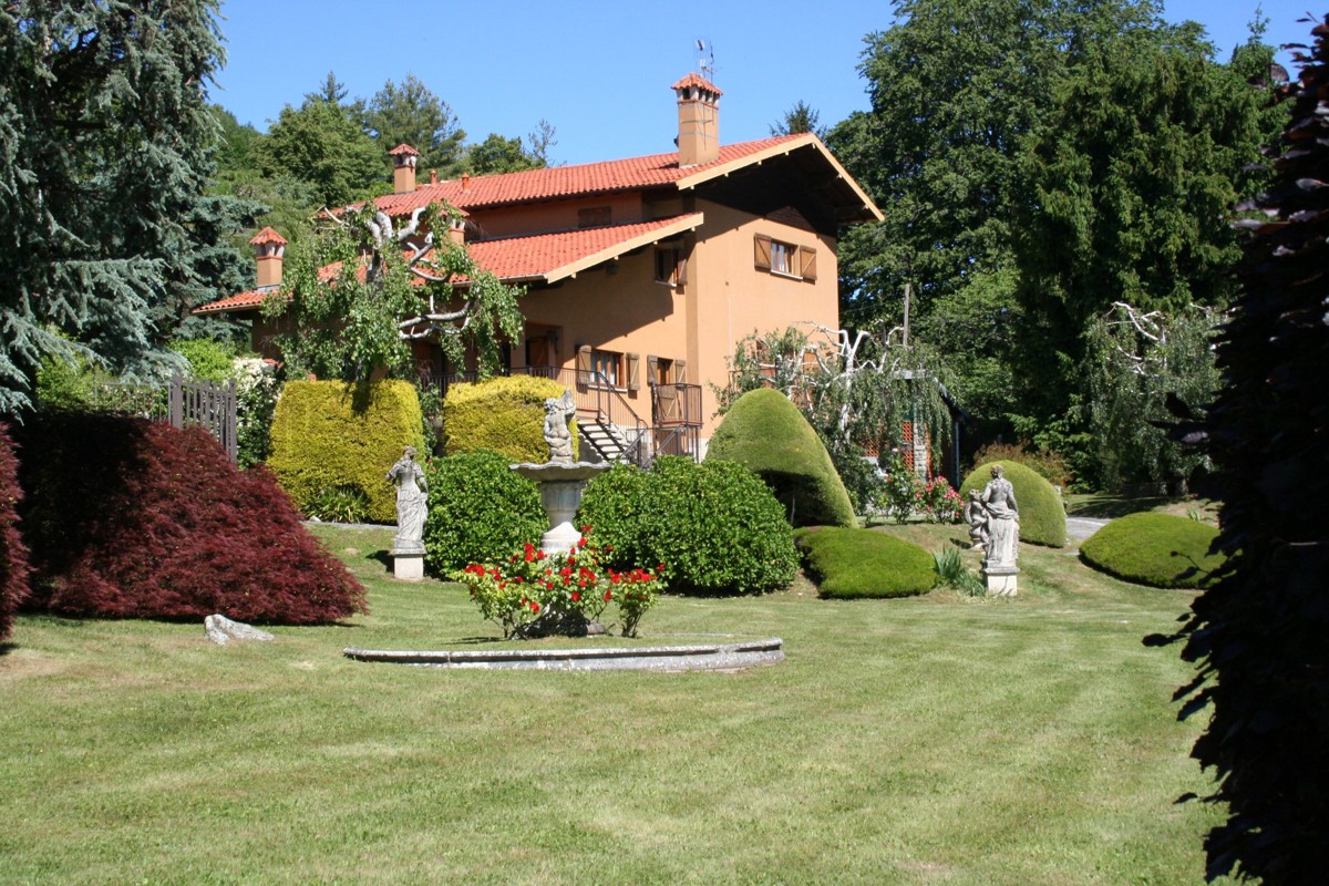 Foto 2 di 43 - Villa in vendita a Bellagio