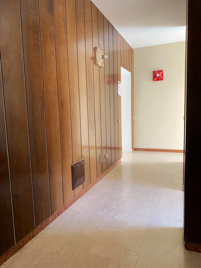 Foto 16 di 22 - Appartamento in vendita a Laveno-Mombello