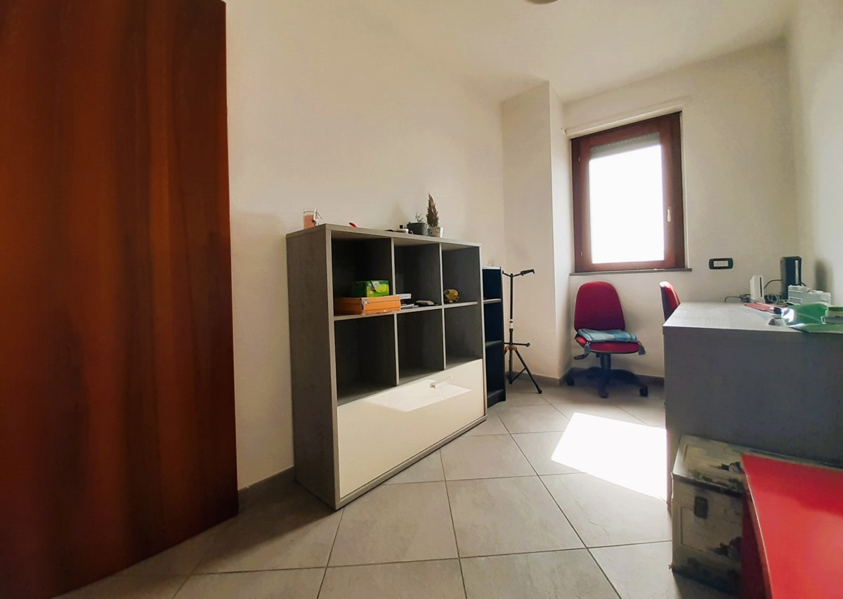 Foto 10 di 25 - Appartamento in vendita a Legnano