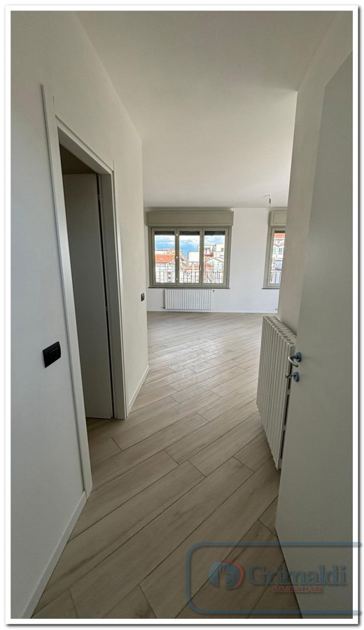 Foto 2 di 43 - Appartamento in vendita a Vigevano