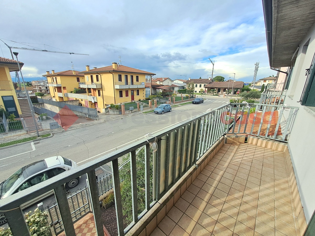 Foto 4 di 12 - Appartamento in vendita a Roveredo di Gu