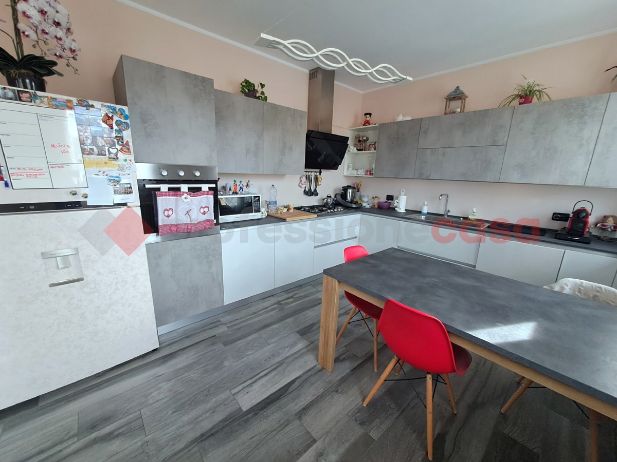 Foto 3 di 12 - Appartamento in vendita a Roveredo di Gu