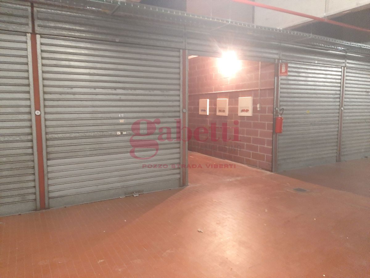 Foto 11 di 20 - Garage in vendita a Torino